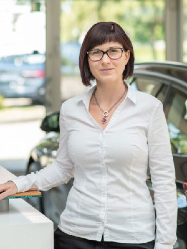 nicole-kretzschmar-400x400 (1)